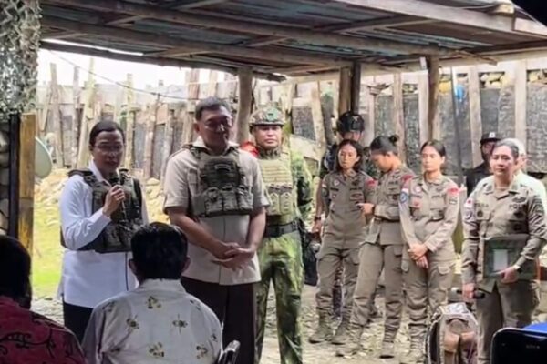 Menhan Sjafrie Sjamsoeddin dan Menkeu Sri Mulyani Kunjungan Kerja ke Papua