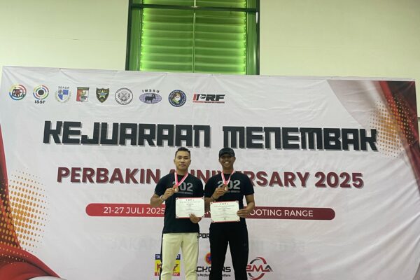 Dua Anggota Yonif 202/Tajimalela Sabet Emas dan Perunggu dalam Kejuaraan Nasional Menembak Perbakin Anniversary 2025